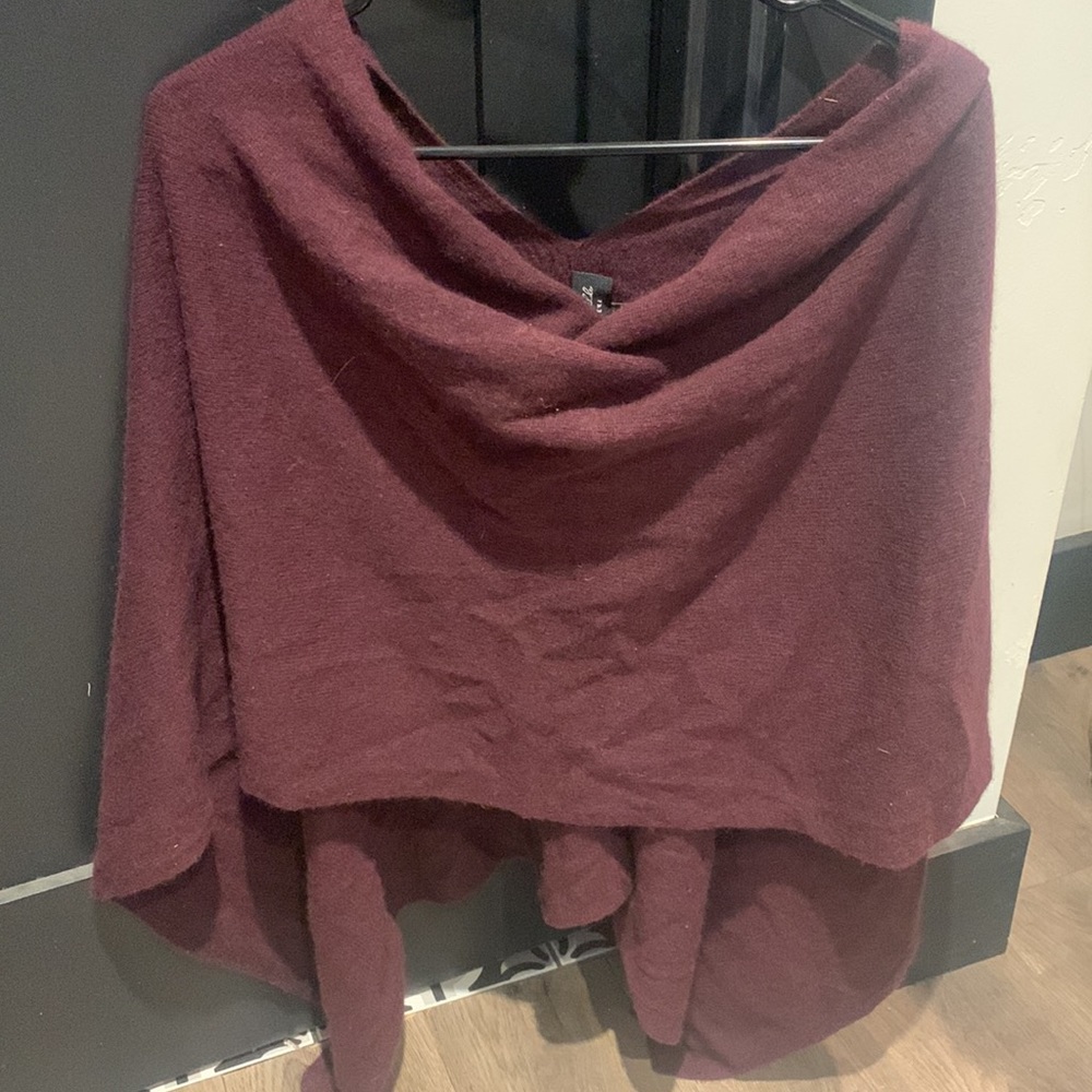 Claudia Nichole 100% cashmere poncho